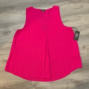 NWT Vince Camuto top